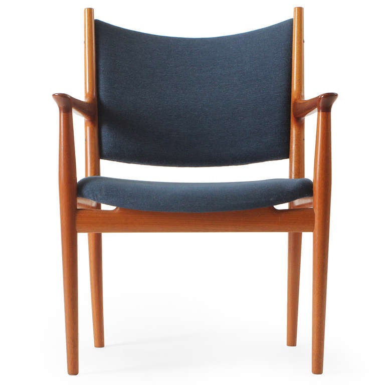 The Conference Chair by Hans Wegner In Good Condition In Sagaponack, NY