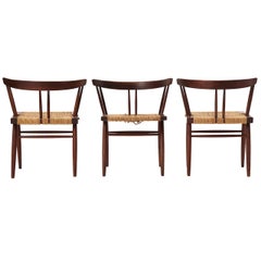 Chaises à assise en herbe de George Nakashima