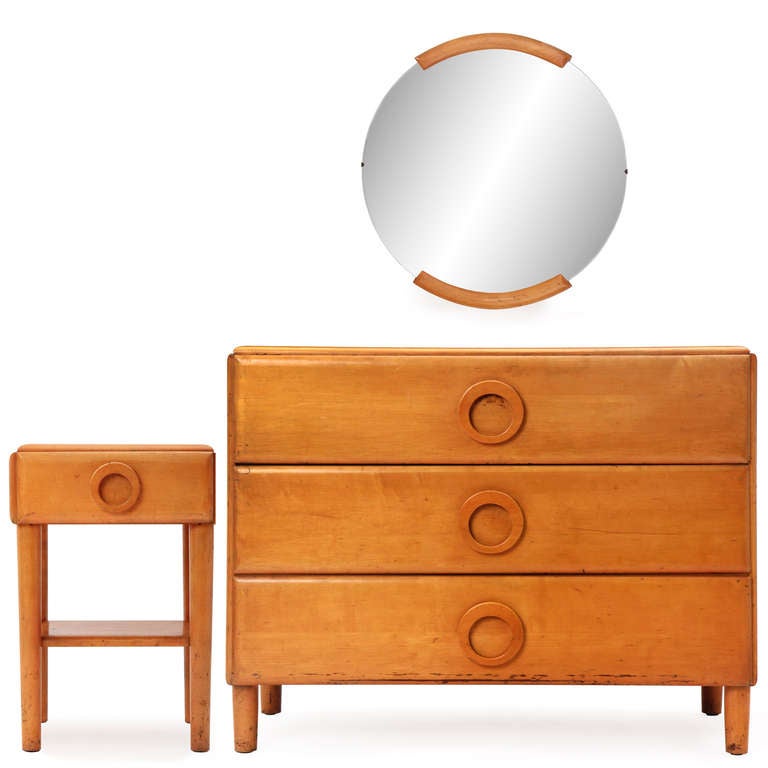 Maple-Accented American Modern Mirror by Russel Wright for Conan Ball In Good Condition For Sale In Sagaponack, NY