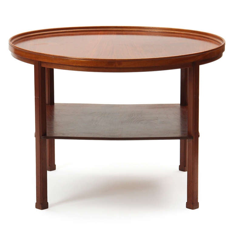 Beautifully constructed and detailed coffee/occasional table in solid mahogany by Kaare Klint, constructed by Rud. Rasmussens cabinetmaker. Model 6687, designed in 1943.