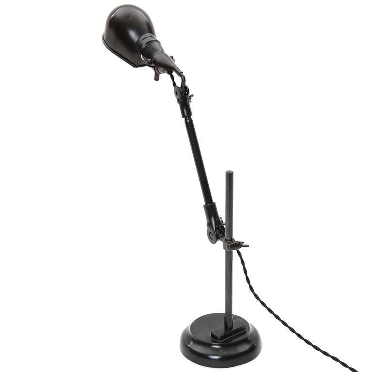 1930s Articulating Industrial Table Lamp im Zustand „Gut“ in Sagaponack, NY