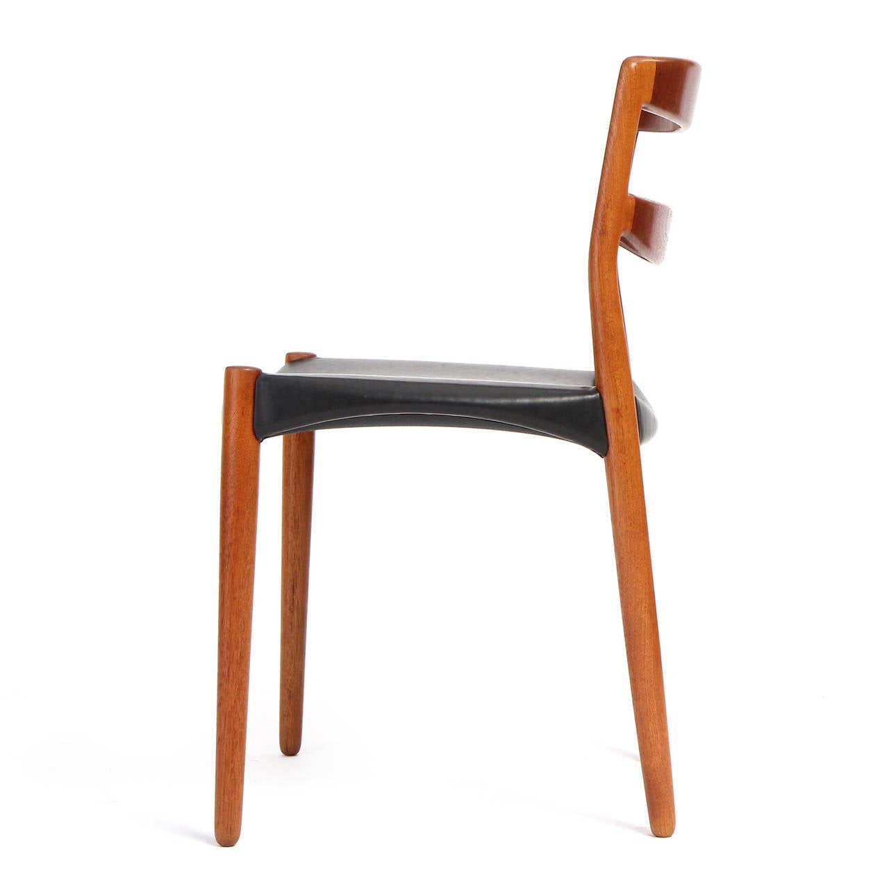 Danish Set of 12 Dining Chairs by Ejner Larsen & Aksel Bender Madsen