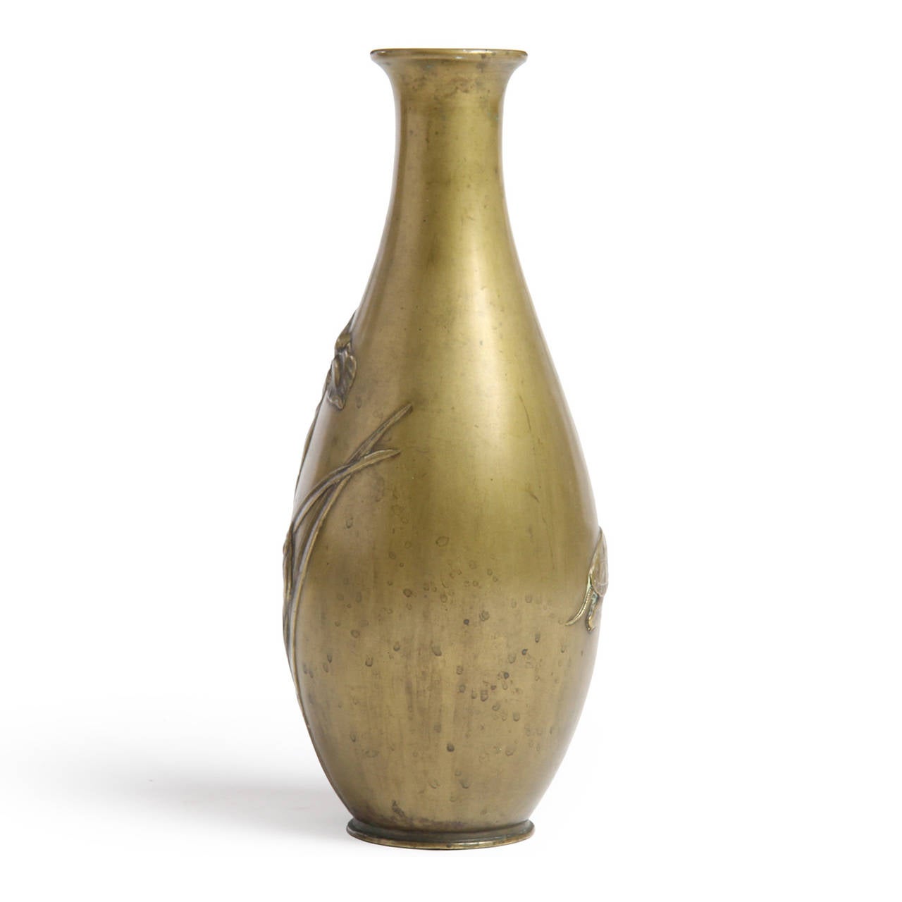 Japanese High-Relief Bronze Vase In Good Condition For Sale In Sagaponack, NY