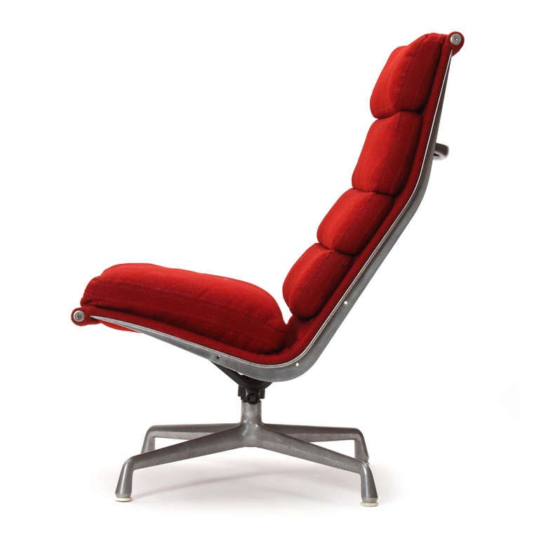 eames soft pad lounge chair