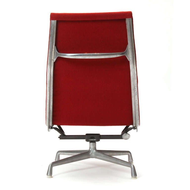 Mid-Century Modern Soft Pad Lounge Chair by Eames