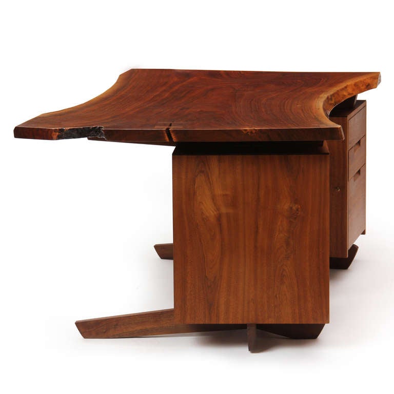 Mid-Century Modern Extraordinary Desk by George Nakashima