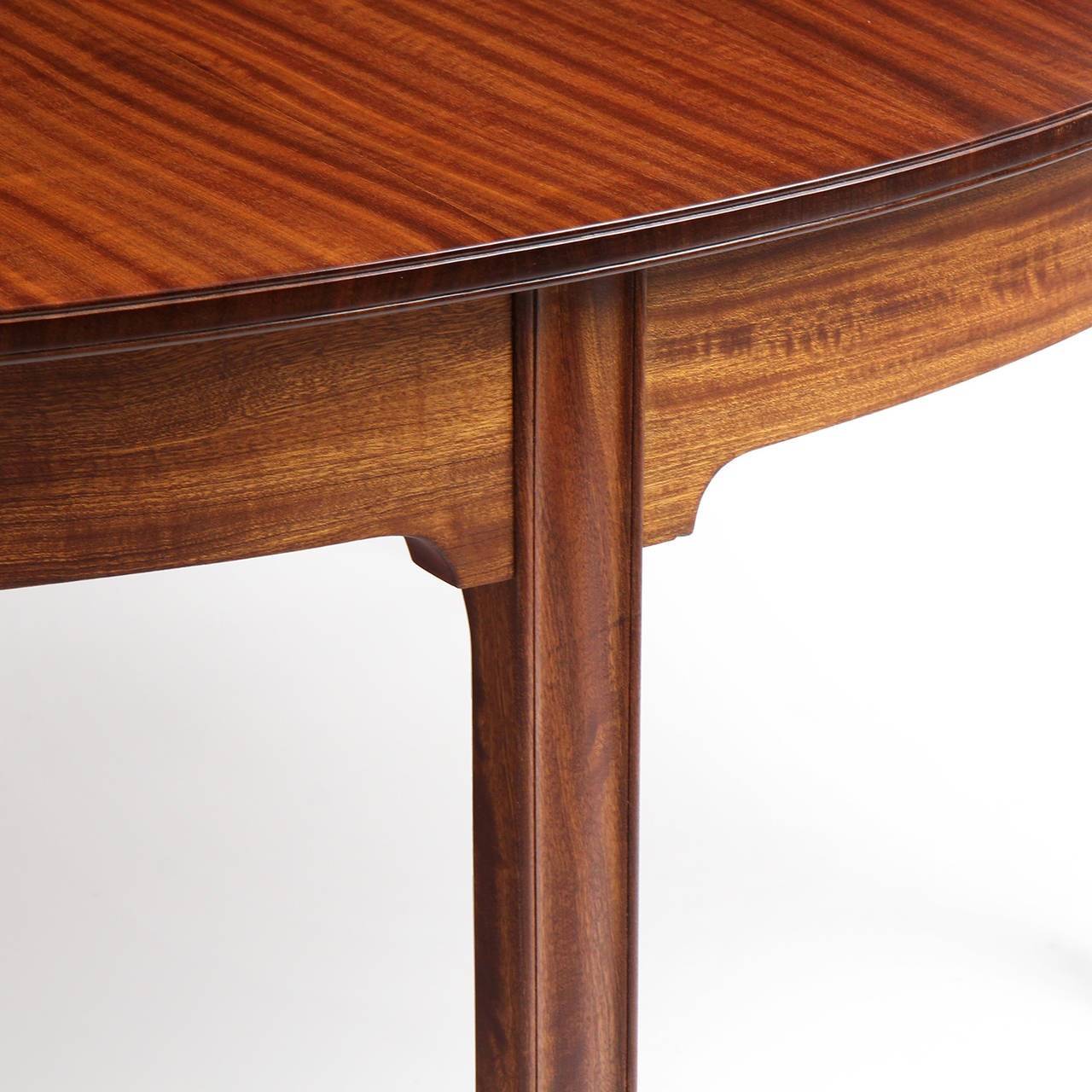 Mid-20th Century Superb Mahogany Dining Table by Kaare Klint