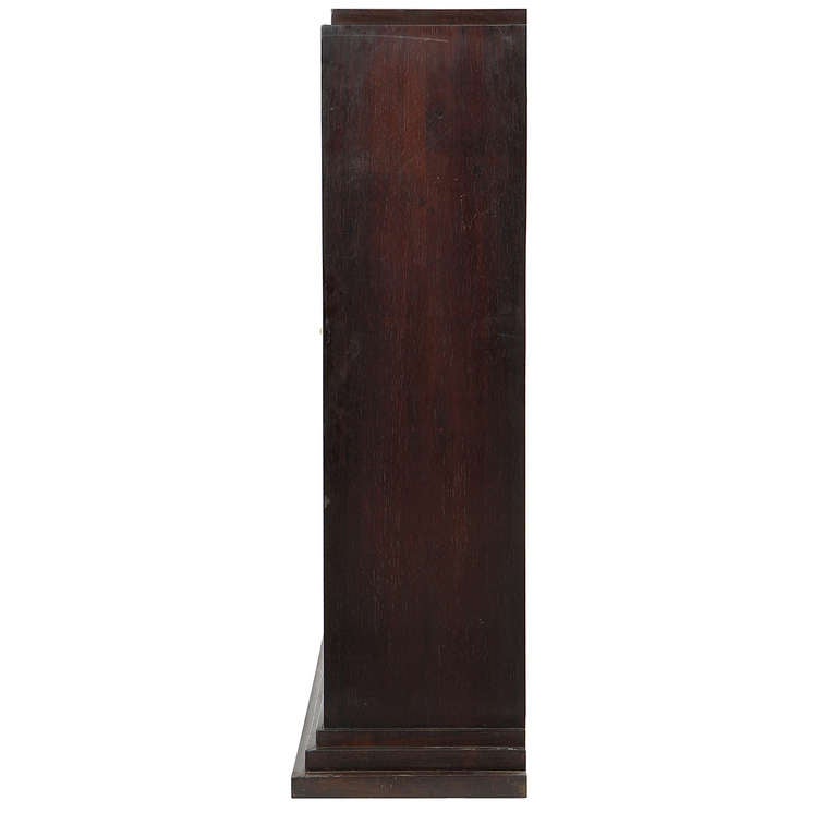 1930s Unattributed French Modernist Rosewood Bookcase In Good Condition For Sale In Sagaponack, NY