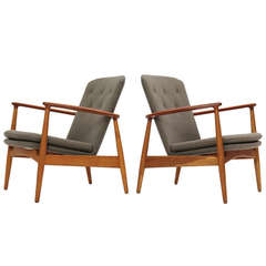 Lounge Chairs by Arne Vodder