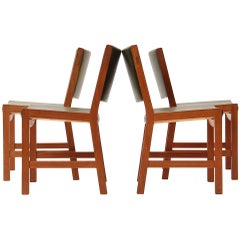 Raro juego de cuatro sillas de teca maciza Tapicería de cuero original de Hans J. Wegner