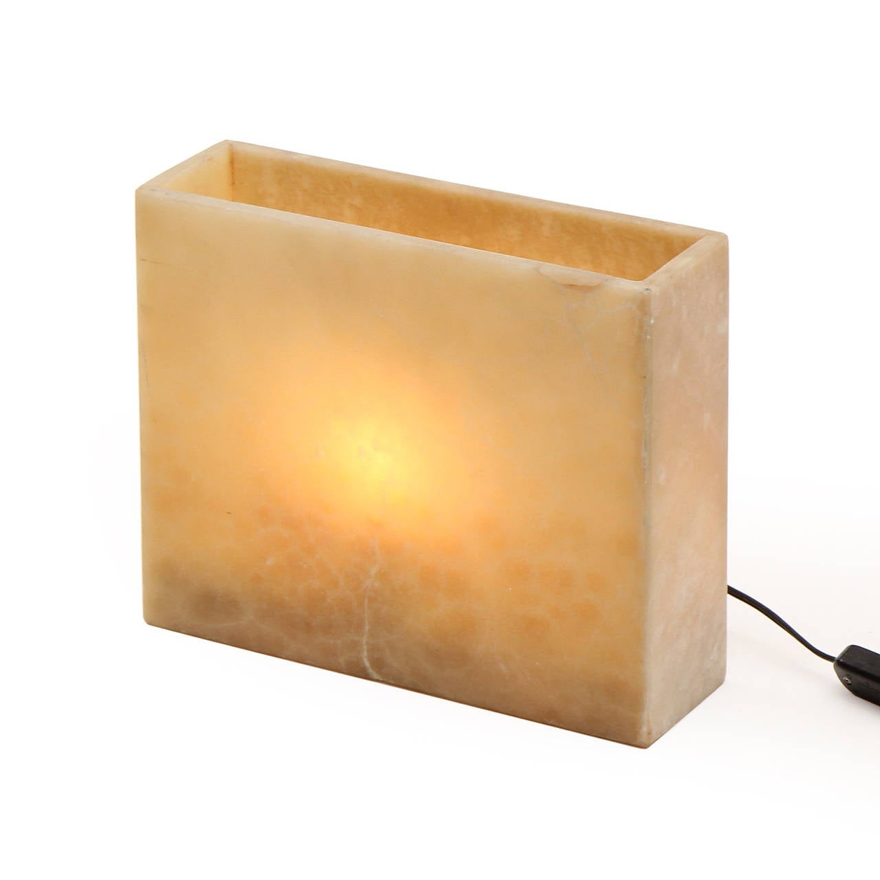 Alabaster Table Lamp In Good Condition In Sagaponack, NY