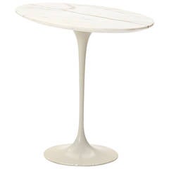 Oval Pedestal Table by Eero Saarinen