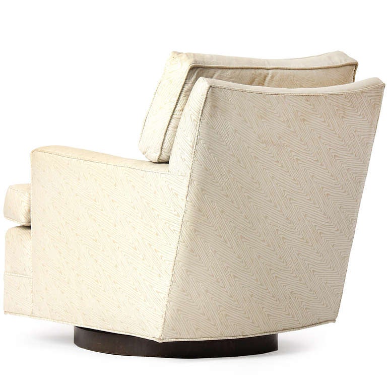 Schöner drehbarer Stuhl von Milo Baughman im Zustand „Gut“ im Angebot in Sagaponack, NY