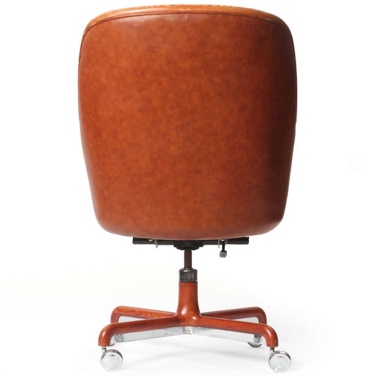 Executive Highback Desk Chair by Ward Bennett In Excellent Condition In Sagaponack, NY