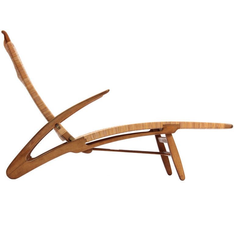 the Dolphin Chaise by Hans Wegner