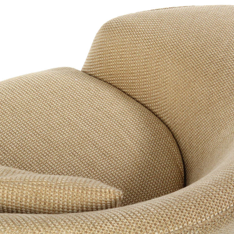 Mid-20th Century The Egg Chair by Hans Olsen