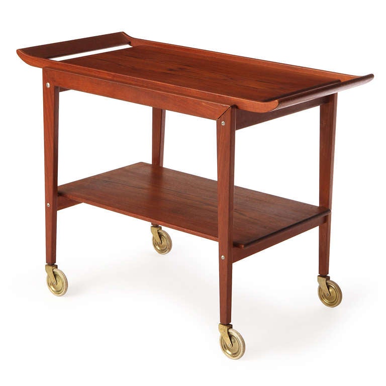 Two-Tiered Danish Modern Teak Cart In Good Condition In Sagaponack, NY
