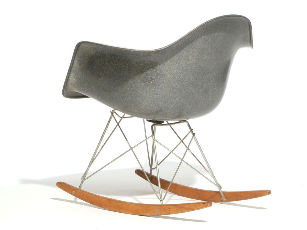 Zenith Shell Rocking Chair RAR by Charles and Ray Eames 2