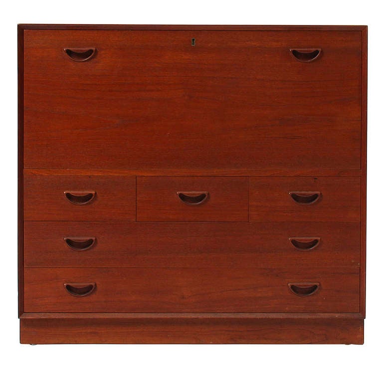 Modular Dresser by Hvidt and Molgaard For Sale at 1stdibs