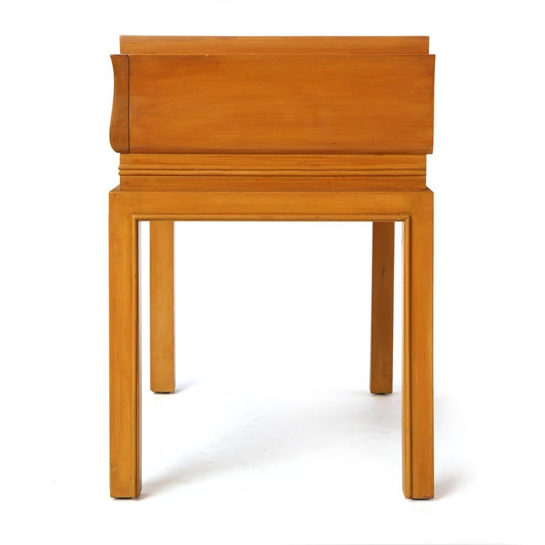 Nightstand by Tommi Parzinger In Good Condition For Sale In Sagaponack, NY