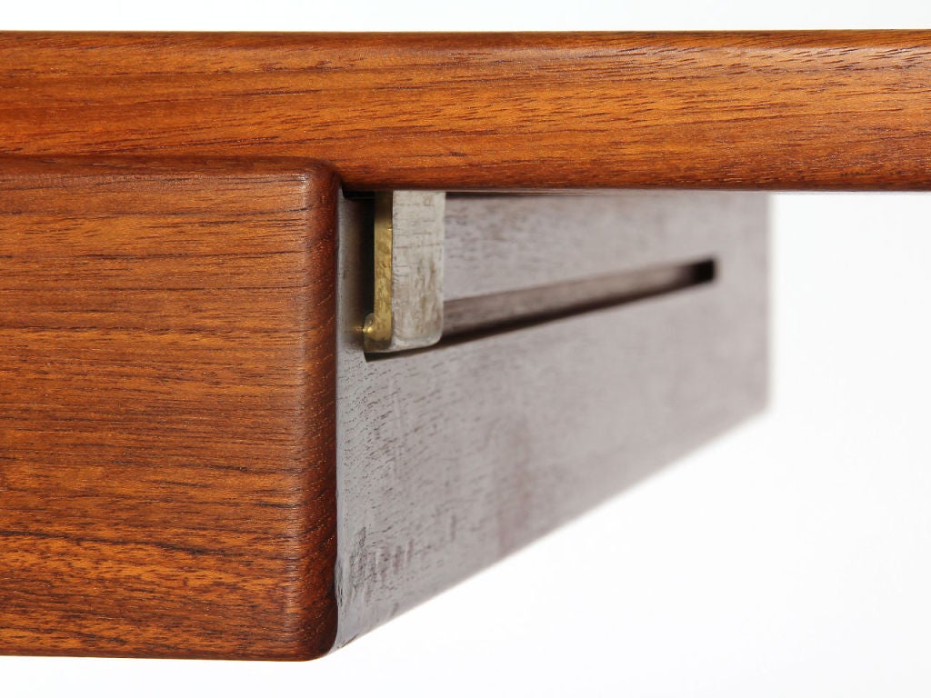 the Wishbone Desk by Hans Wegner 1