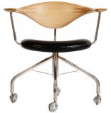 Fauteuil pivotant de Hans Wegner