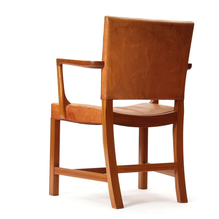 Danois Paire de fauteuils en cuir de Kaare Klint pour Rud Rasmussen en vente