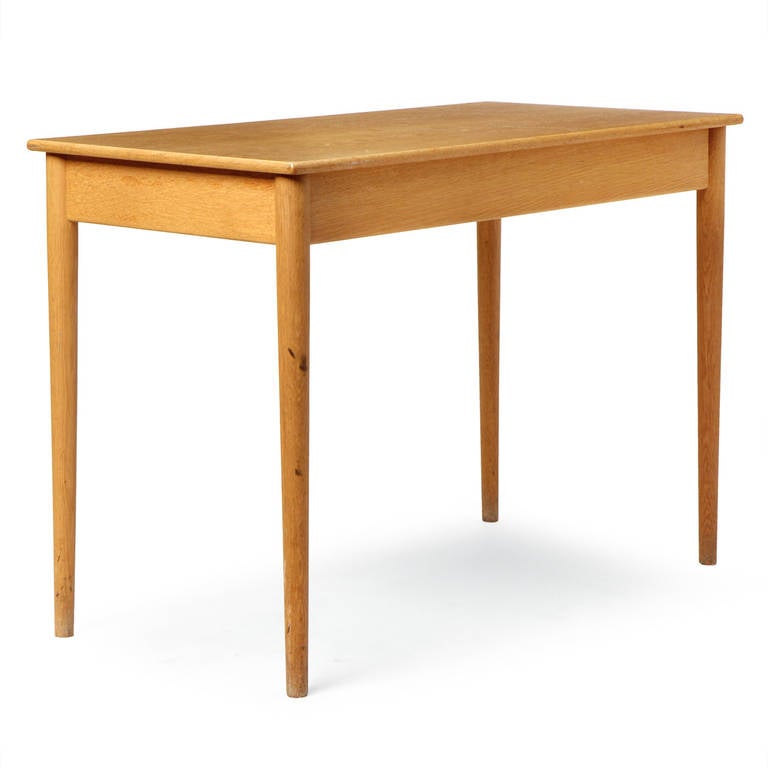 Writing Desk by Hans J. Wegner In Good Condition In Sagaponack, NY