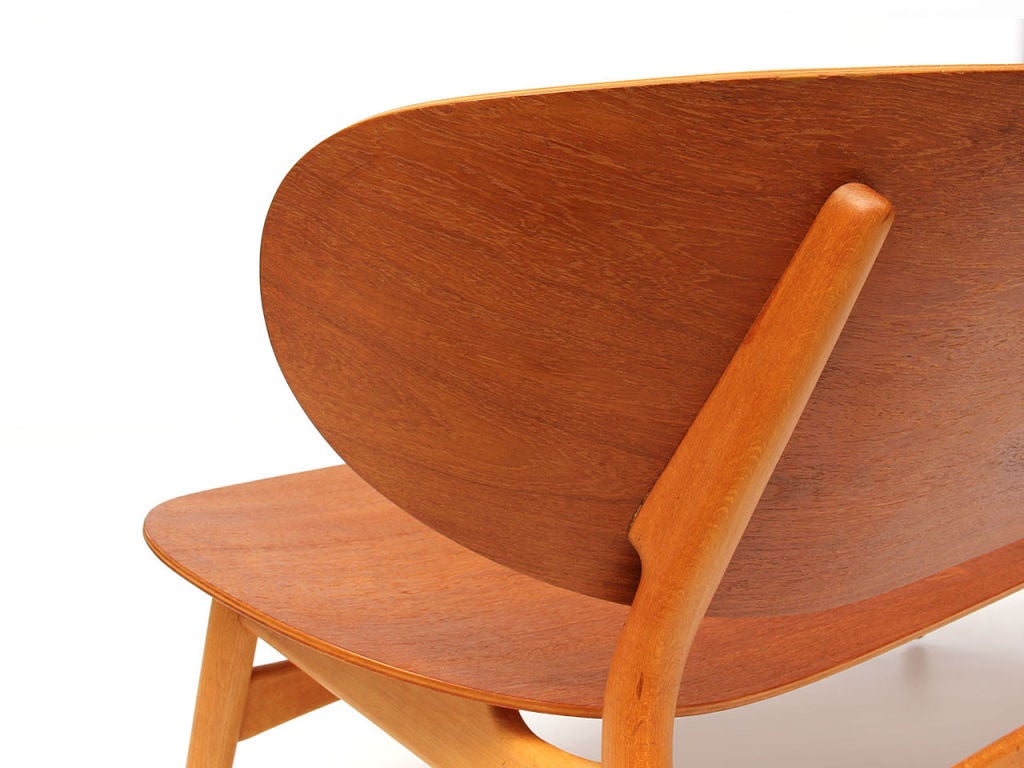 Teak the Shell Settee by Hans Wegner