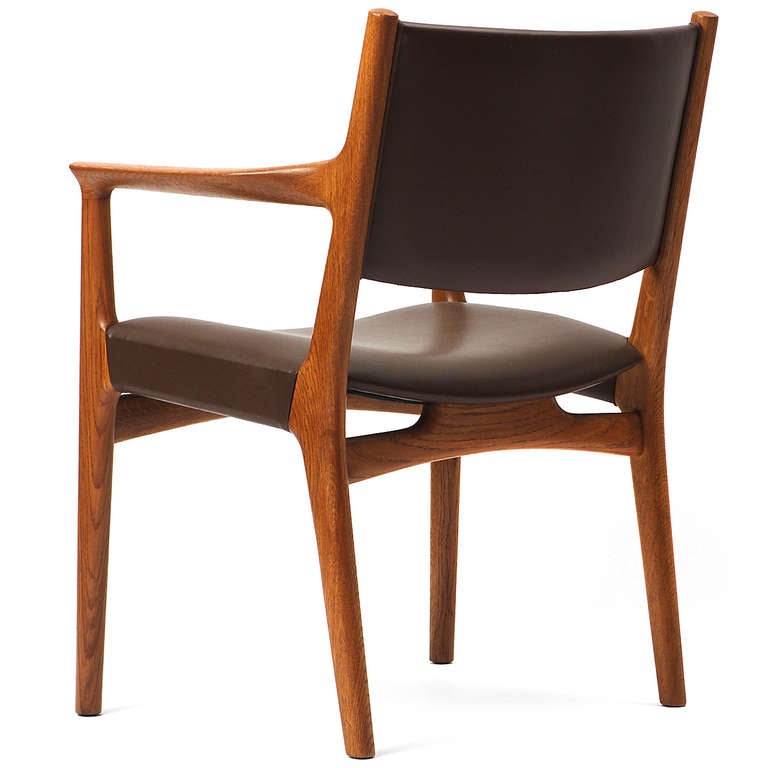 Armchair by Hans Wegner In Good Condition For Sale In Sagaponack, NY