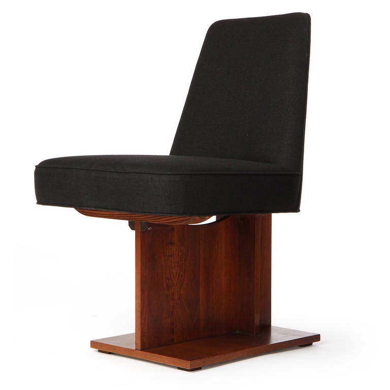 Mid-20th Century Pedestal Chair by Vladimir Kagan