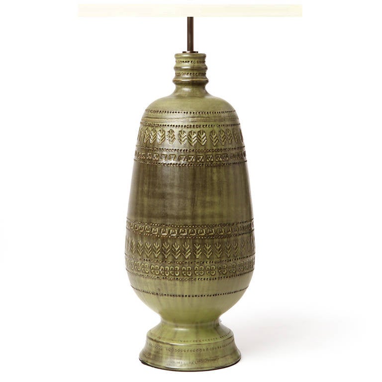 Embossed Italian Ceramic Table Lamp