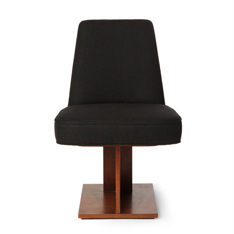 Pedestal Chair by Vladimir Kagan In Good Condition In Sagaponack, NY