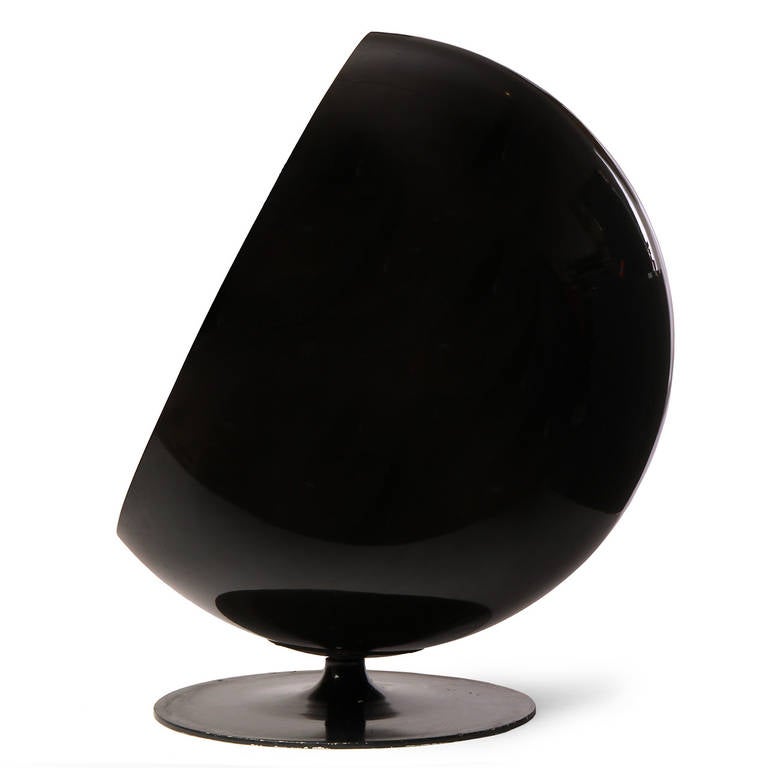 saarinen ball chair