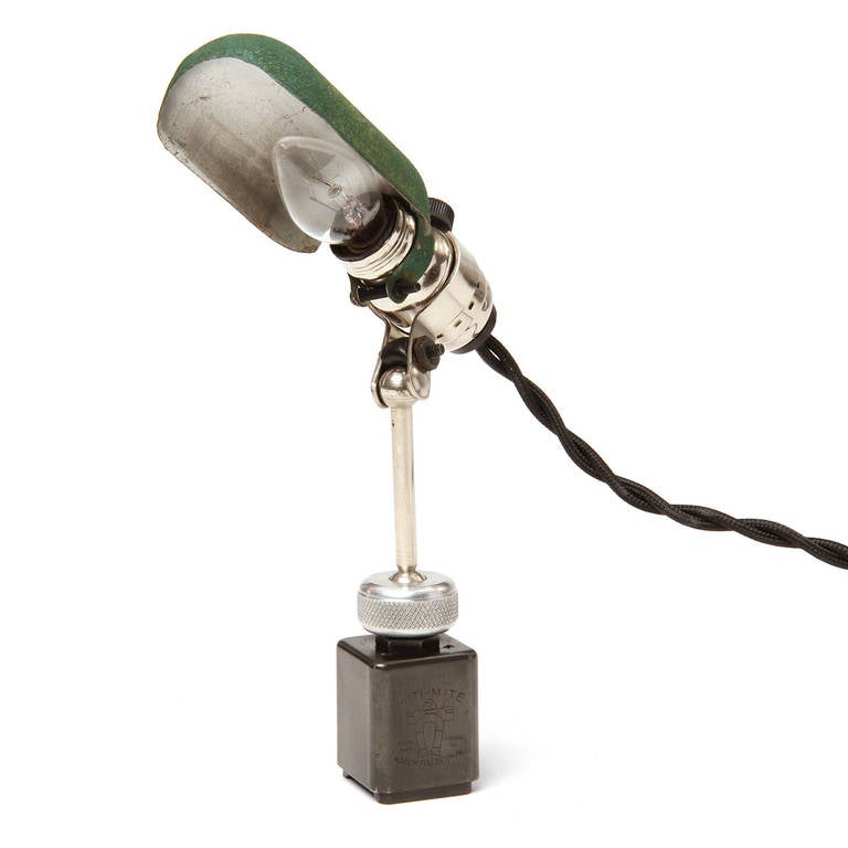 Adjustable Magnetic Base Lamp