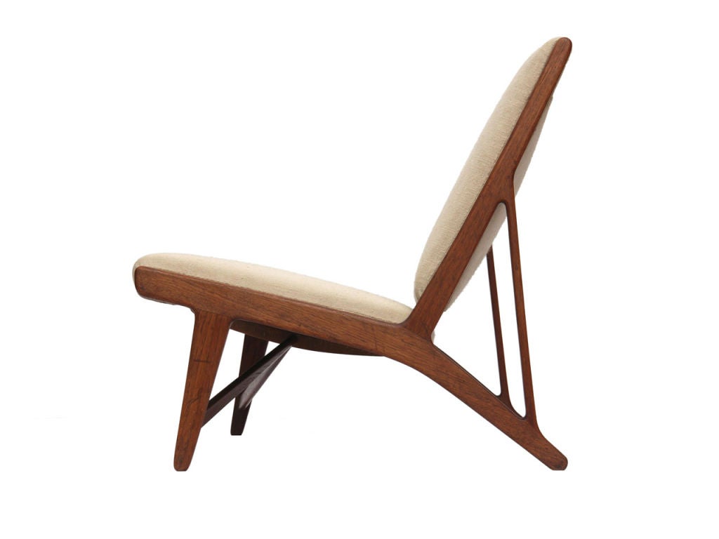 Mid-20th Century teak and linen settee by Hans Wegner