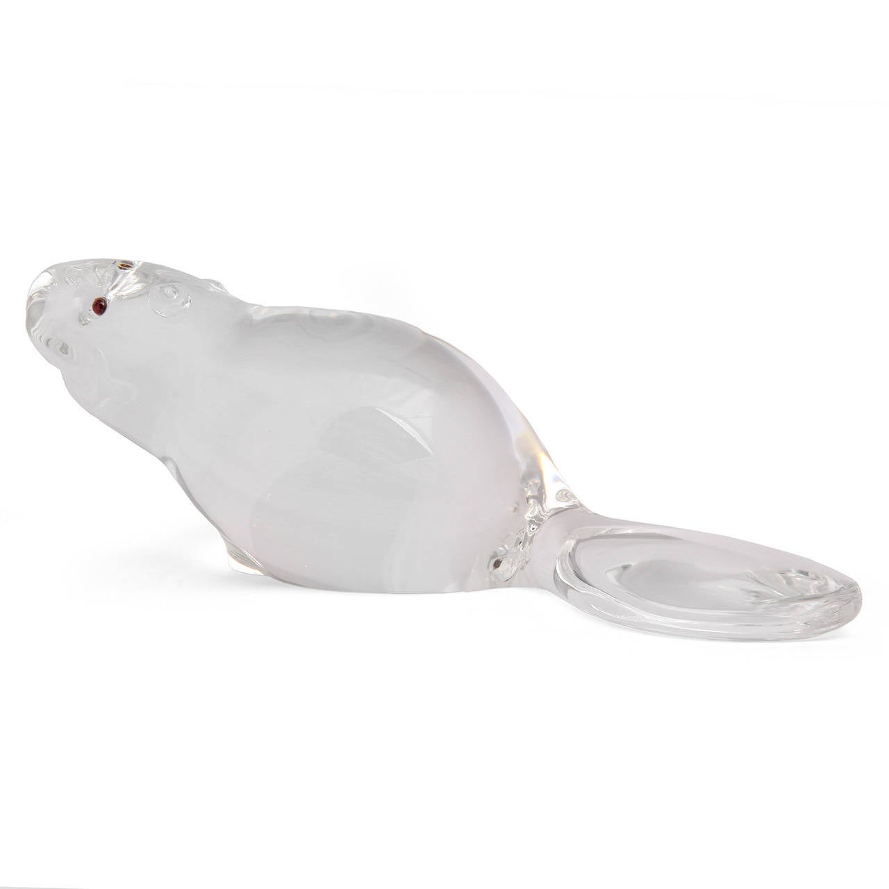 A delightful and beautifully crafted handblown crystal beaver sculpture.