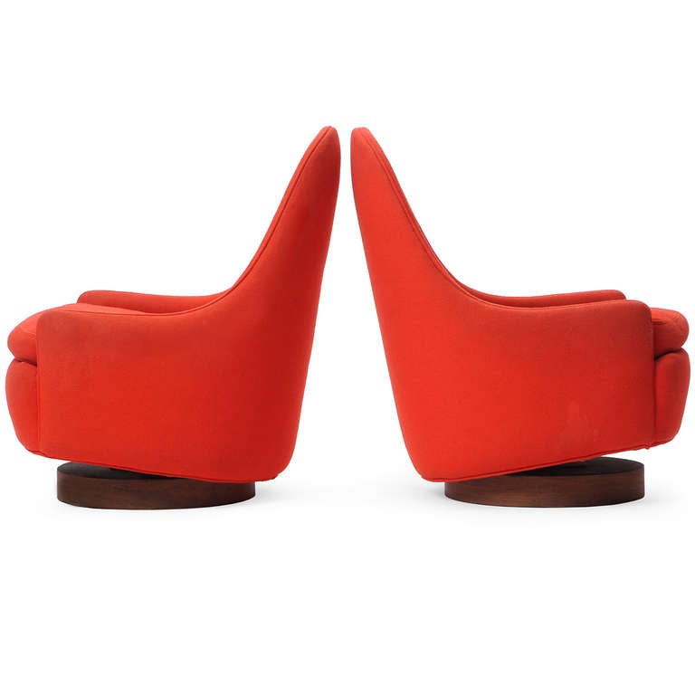 Swiveling Lounge Chairs By Milo Baughman In Good Condition In Sagaponack, NY