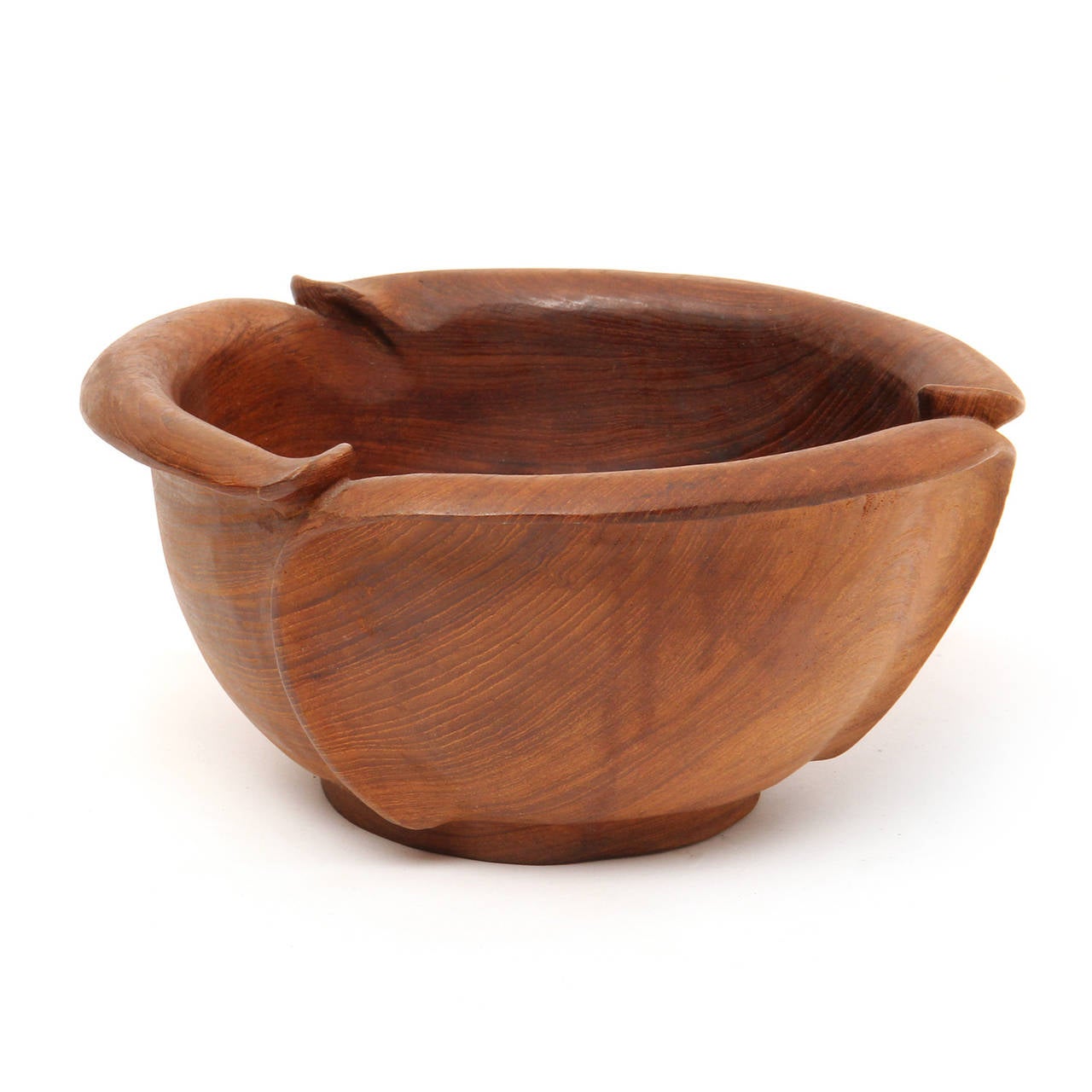 Scallop-Edged Walnut Bowl In Good Condition For Sale In Sagaponack, NY