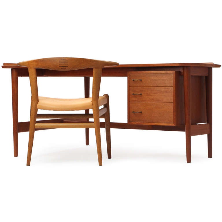 Scandinavian Modern Teak Desk by Arne Vodder