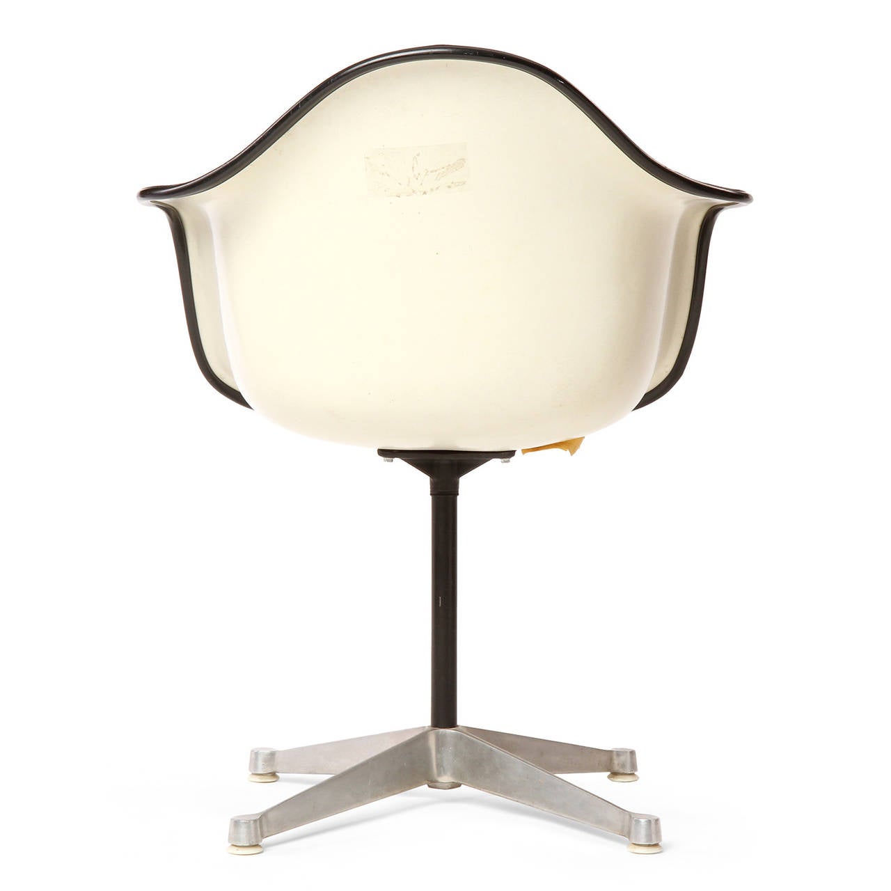 Vetroresina Set di sedie girevoli sagomate di Charles and Ray Eames per Herman Miller in vendita