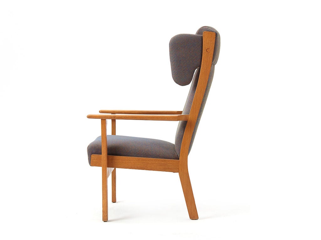 Wingback Armchair by Hans Wegner In Good Condition For Sale In Sagaponack, NY