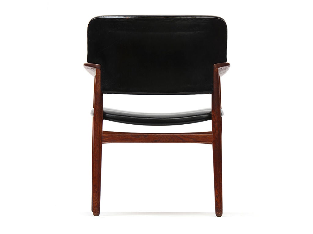 Oak and Leather Armchair In Good Condition For Sale In Sagaponack, NY