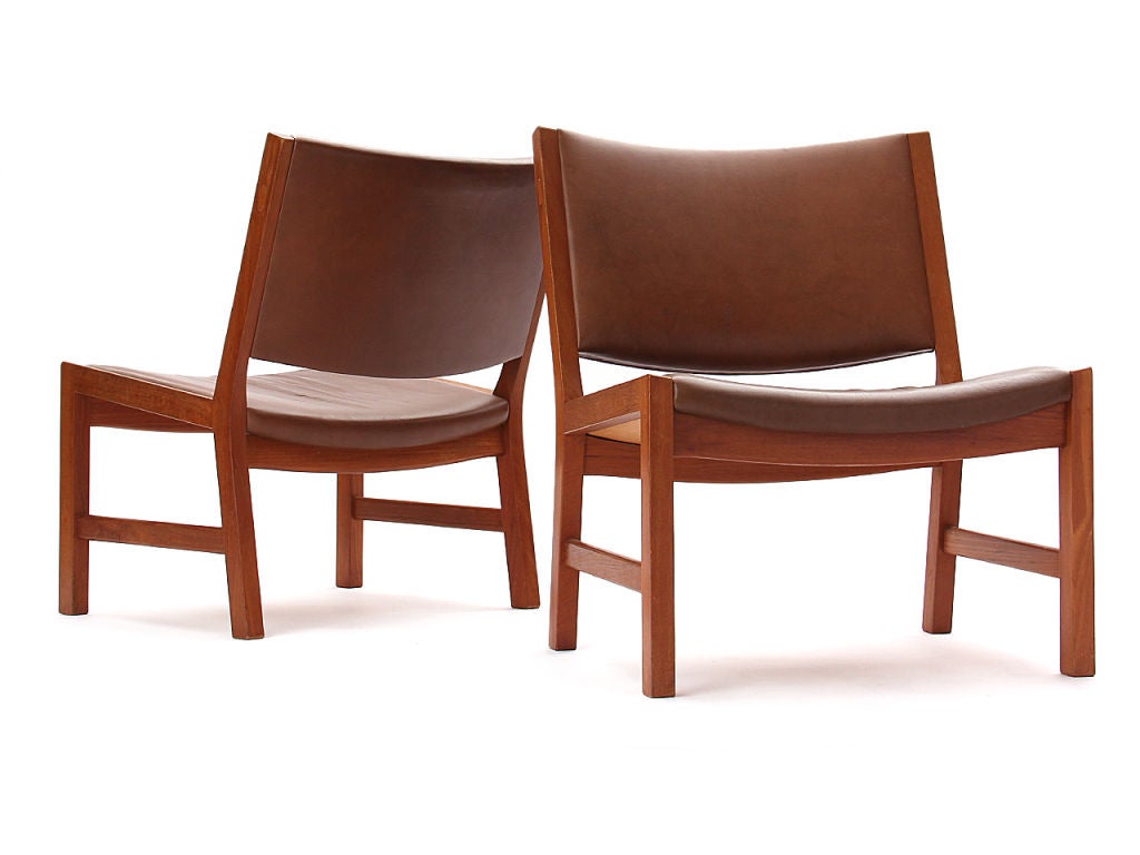 Pair of Low Lounge Chairs by Hans Wegner 2