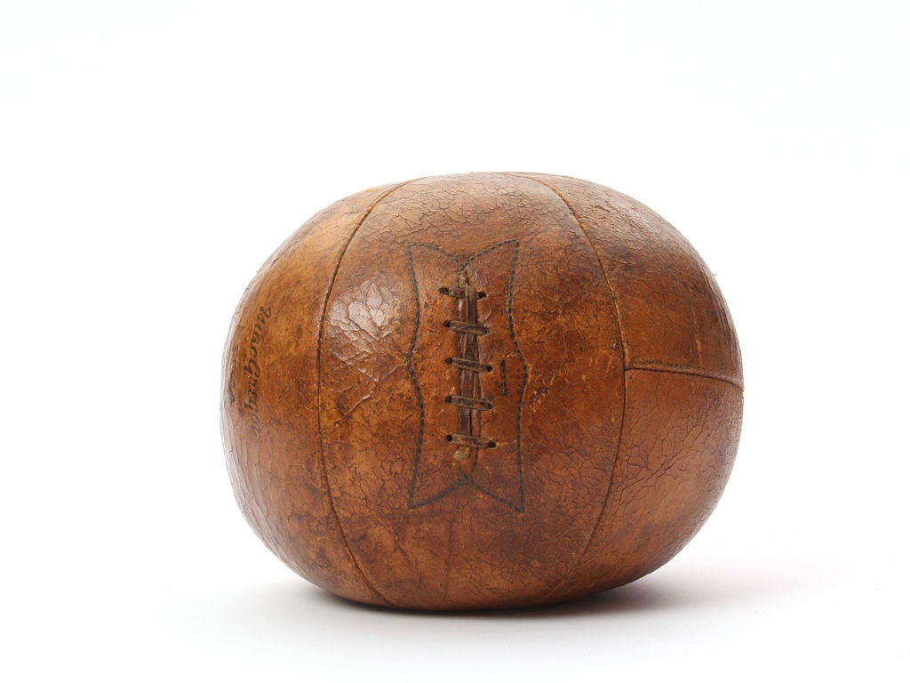 Medicine Balls In Good Condition In Sagaponack, NY