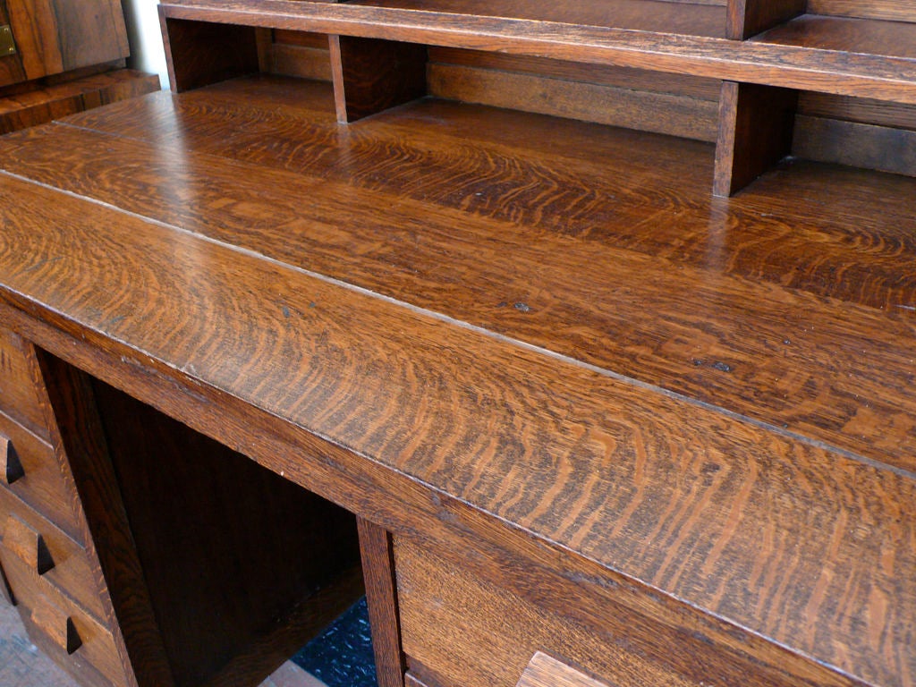 Arts and Crafts Oak Desk In Good Condition In Los Angeles, CA