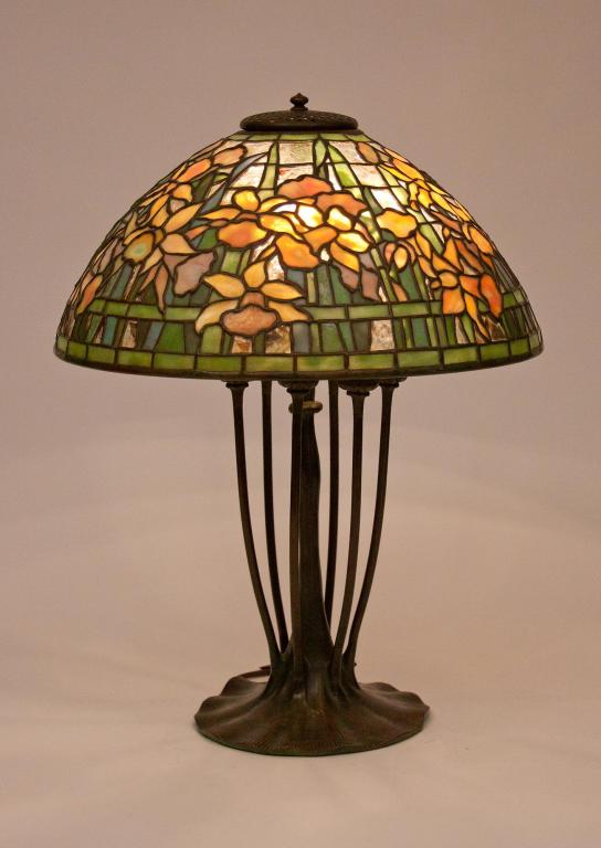 A Tiffany Studios table lamp comprising a 