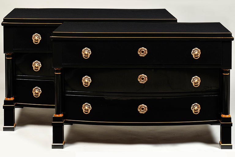 A pair of Ebonized Biedermeier commodes In Excellent Condition For Sale In New York, NY