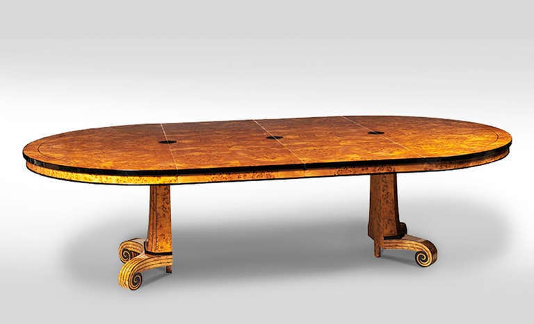 Biedermeier Style Extendable Dining Table by Iliad Design In Excellent Condition For Sale In New York, NY