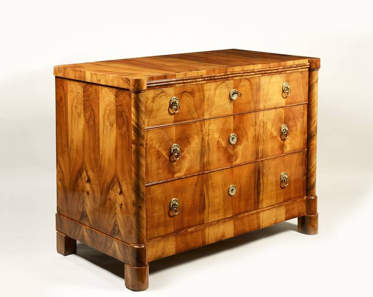 Biedermeier Commode In Excellent Condition For Sale In New York, NY